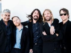 Dave Grohl interrompe un sit-in omofobo (video)
