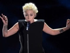 Vivere di Malika divide i fan, ma piace a Vasco