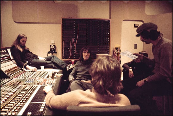 La band in studio nel 1975