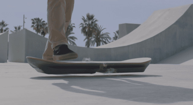 ritorno lexus-hoverboard