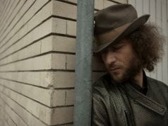 Tricarico torna con “Da chi non te lo aspetti – prima parte” (recensione track by track)
