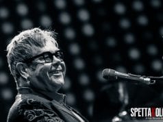Gli ultraconservatori cattolici chiedono di censurare i concerti di Elton John a Verona Elton John