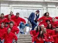 Flash Mob a Roma con il ballerino della Tim (video)