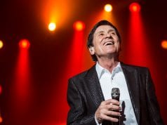 Gianni Morandi gioca in casa: 16 live al Teatro Duse