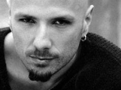 9 canzoni (+ 1) per ricordare Alex Baroni Alex Baroni