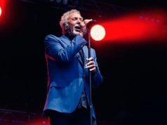 Tom Jones in Italia il 9 agosto: concerto in provincia di Cagliari Tom Jones