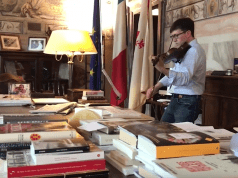Guarda il sindaco di Firenze suonare Learn to fly con il suo violino