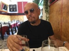 Enrico Ruggeri tranquillizza i fan: «È soltanto un edema»