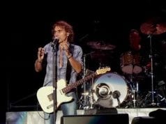 Stanotte su Rete 4 la replica del film Ligabue-Campovolo Ligabue-Campovolo