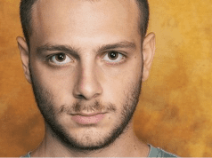 Sanremo 2019: il duetto di Anastasio e Claudio Bisio