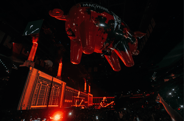 Roger Waters Us + Them