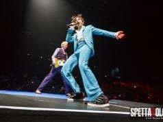 A Sanremo Mika fa un omaggio a Fabrizio De André Mika