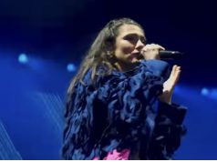 Elisa incanta l’Arena all’insegna dell’amore per il pianeta