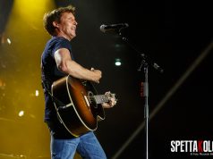 James Blunt in concerto al Forum di Assago (fotogallery)