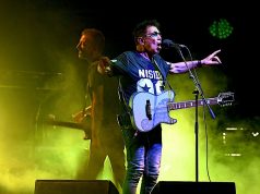 Edoardo Bennato live a Riola Sardo: un compleanno in Sardegna