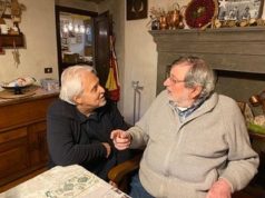Gian Piero Alloisio porta il suo spettacolo su Francesco Guccini al Festival della Comunicazione di Camogli Gian Piero Alloisio e Francesco Guccini