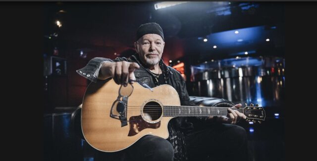 Vaso Rossi il Supervissuto Vasco Rossi