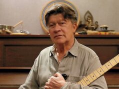 È morto Robbie Robertson, con The Band accompagnò in tour Bob Dylan Robbie Robertson