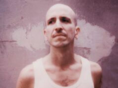 Giovanni Truppi, il nuovo tour per il decennale de “Il mondo è come te lo metti in testa” Giovanni Truppi