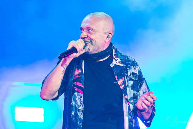 Max Pezzali (1) Max Pezzali