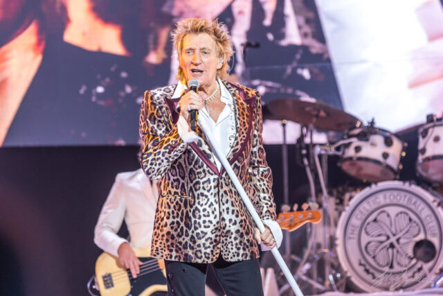 Rod Stewart (4) Rod Stewart