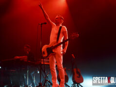 Bryan Adams in concerto al Forum di Assago (fotogallery)