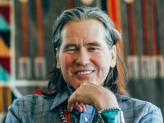 Addio a Val Kilmer, al cinema fu Batman e Jim Morrison Val Kilmer