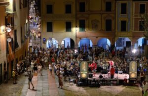 The Busking Contest