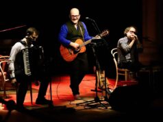 Alessio Lega con un concerto dedicato a Enzo Jannacci e una mappa musicale della città di Milano Alessio Lega