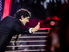 Bresh conquista Piazza Colombo: live essenziale e diretto nel cuore di Sanremo (le foto)