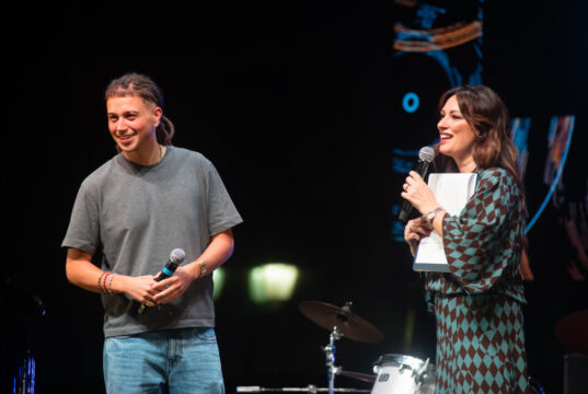 Sayf premiato al Premio Bindi. Stasera il vincitore Sayf
