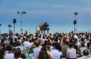 Festival Aqua: 8000 presenze per la quarta edizione. Jesolo punta sulla cultura e guarda al 2027 dardust Festival Aqua 2026 (7)