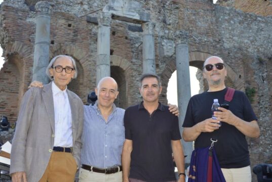 Con una trilogia Maurizio Baiata racconta la storia del pop rock con attenzione verso l’avanguardia