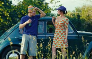 Patrizia Laquidara (feat. El Coco): un viaggio d’estate nel videoclip di “Ti saluto con la mano” patrizia laquidara - ti saluto con la mano